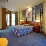 알리프 캄포 페케노 3*