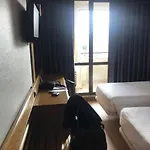 알리프 캄포 페케노 3* 리스본