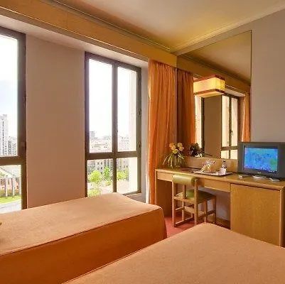 Alif Campo Pequeno Otel 3*
